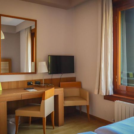 Monica Hotel Fiera Pregnana Milanese ภายนอก รูปภาพ