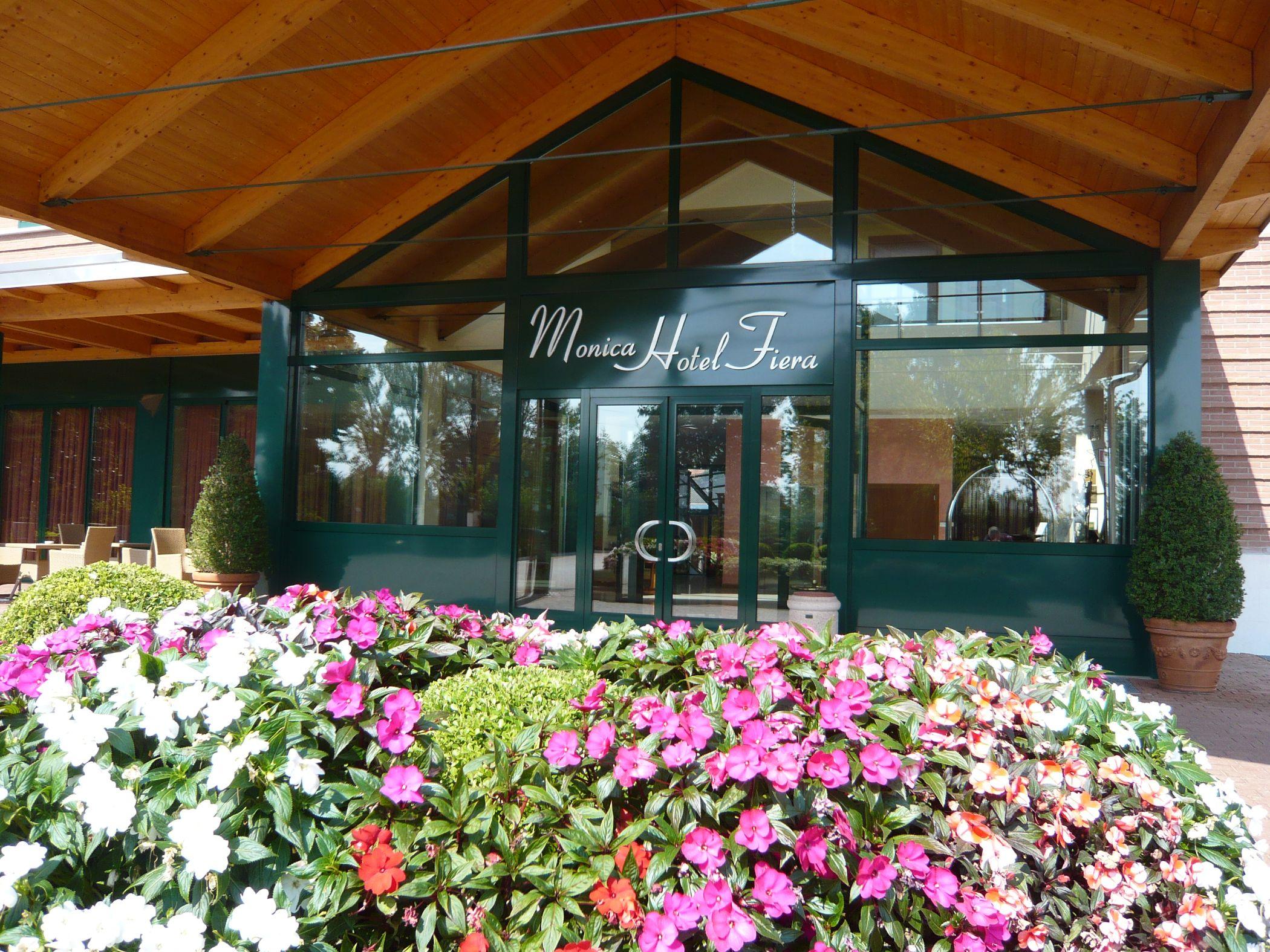 Monica Hotel Fiera Pregnana Milanese ภายนอก รูปภาพ