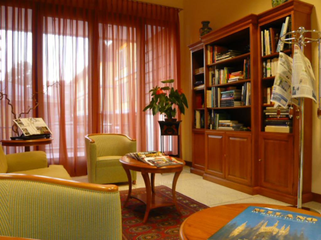 Monica Hotel Fiera Pregnana Milanese ภายนอก รูปภาพ