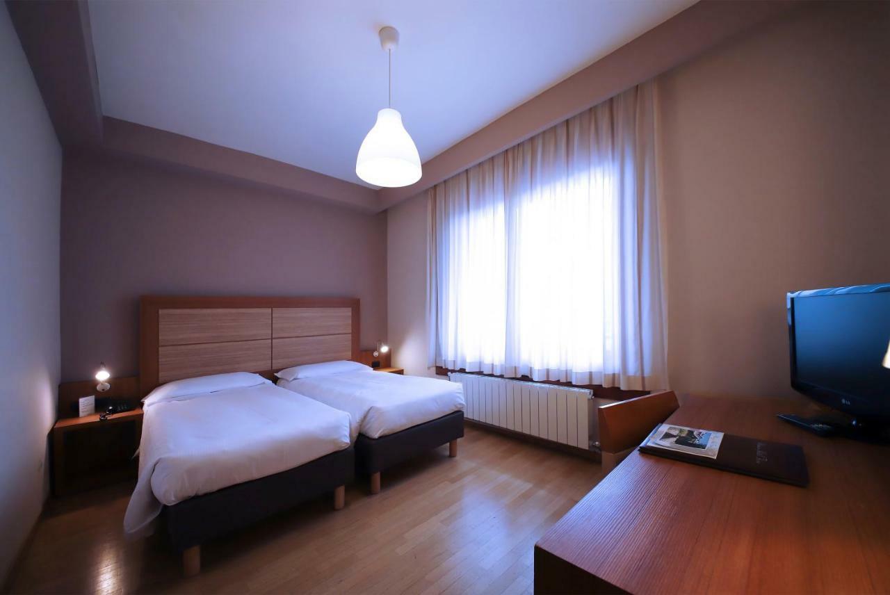 Monica Hotel Fiera Pregnana Milanese ภายนอก รูปภาพ